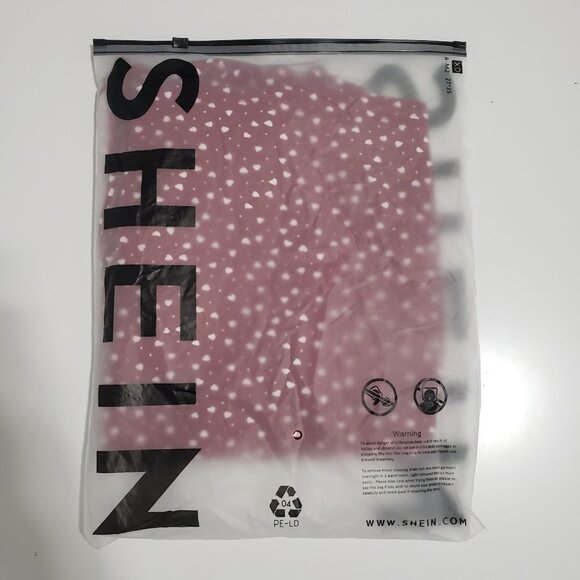 New SheIn‎ Women's Puff Sleeve Allover Heart Print Tee Shirt Top - Size Small - Picture 5 of 6